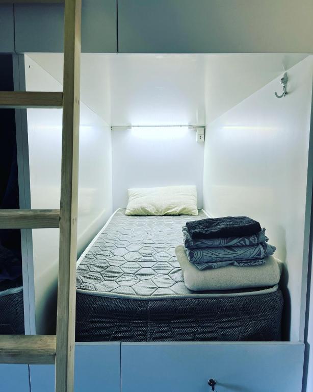 Dormitory room — alternative view